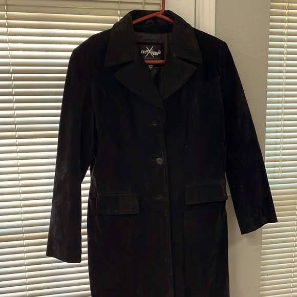 Handmade Black Suede Leather Trench Coat: Women's Double Breasted Winter Outerwear main image 1
